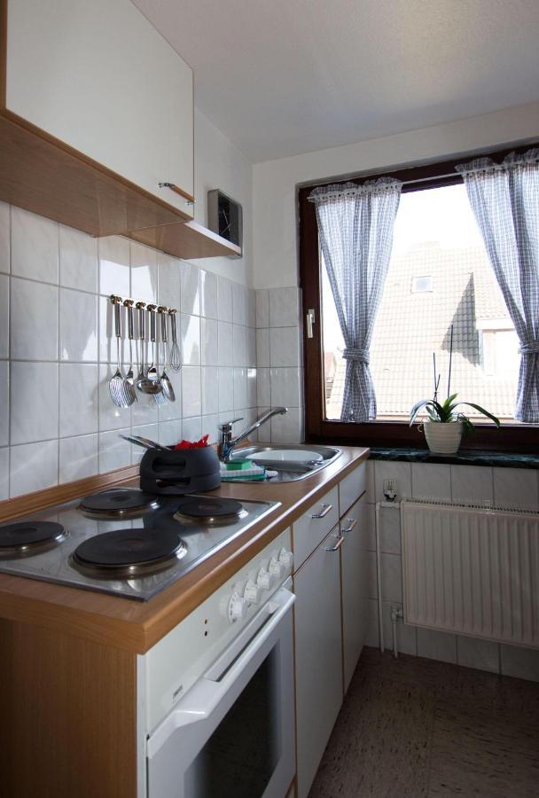 Ferienwohnungen-Neue-Tiefe-Wohnung-Kleiderbuegel Neue Tiefe Fehmarn Buitenkant foto